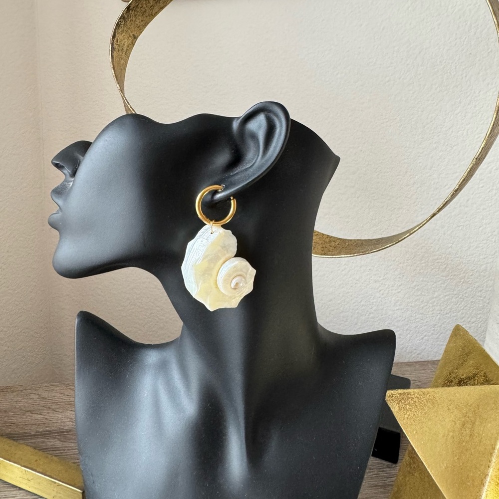 REVOLVE Pearl Shell Drop Earrings with Gold Hoops - Picture 5 of 5